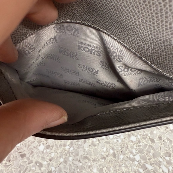 Michael Kors Elegant Gray and Tan Tote - Picture 6 of 8